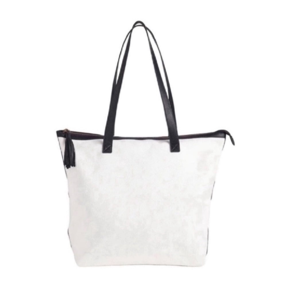 WALTER BAKER Carly Bag, Double Straps, Inside Pocket.